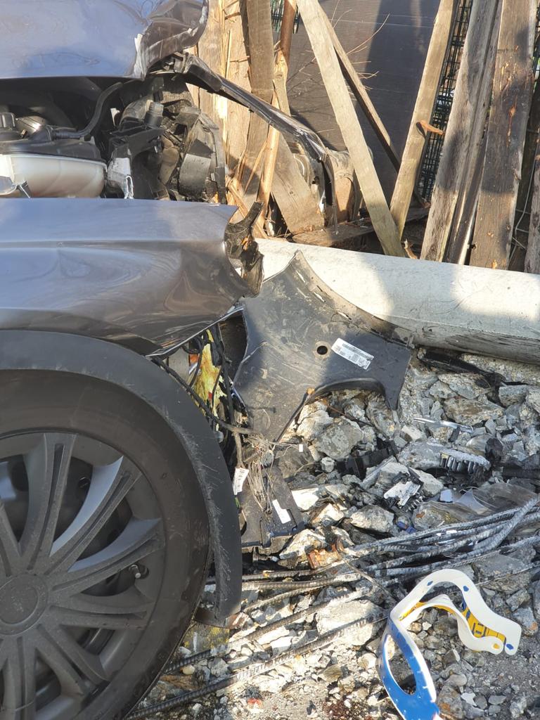 Șoferița cu Mercedes care a omorât o fetiță și o tânără pe trotuar, bătută cu lopata de martori, în București, imediat după accident