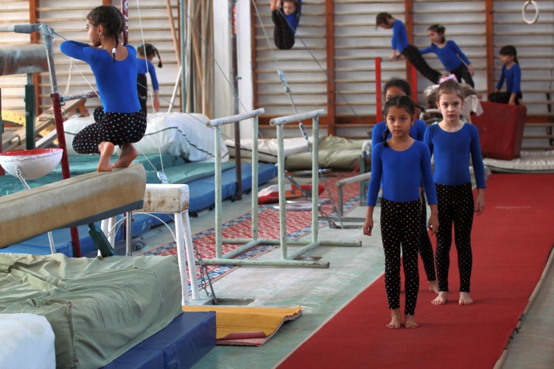 O zi din viața unor gimnaste: cu cântec spre sală, înainte! (EPISODUL 2) / FOTO&VIDEO