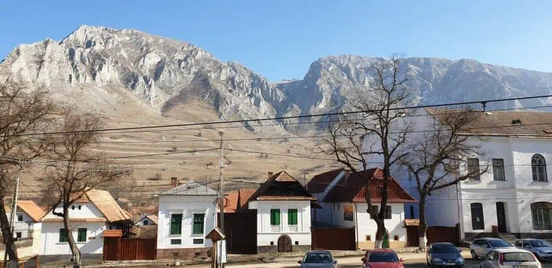 VIDEO. Cum arată comuna din România care se întreține 100% din turism. Este în top 10 cele mai frumoase din țară