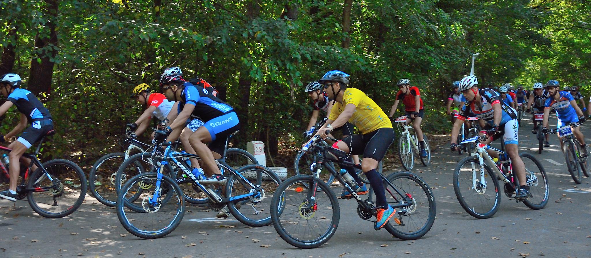 Cicliști, pregătiți-vă de 4 Pedale, singurul concurs de ștafetă marca Riders Club! S-au deschis înscrierile la cea de a patra ediție a competiției pe echipe din pădurea Băneasa / GALERIE FOTO