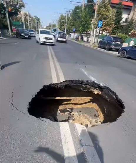 Carmen Șerban, clipe de spaimă la volan pe un bulevard din București: „Am căzut în groapa asta… nu mă întrebați cum am ieșit”
