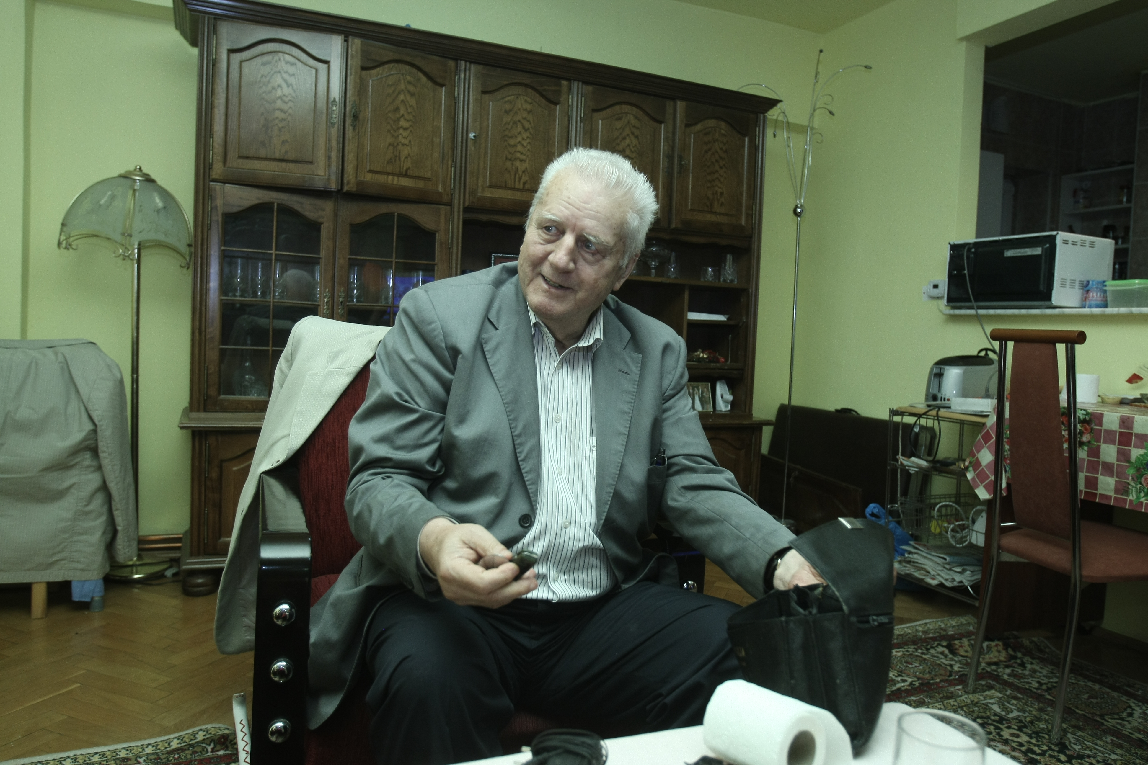 EXCLUSIV! Știați că Pădureanu a fost însurat? Vorbește în premieră despre divorț! A înșelat-o nea Jean pe Tanti Pușa? GALERIE FOTO
