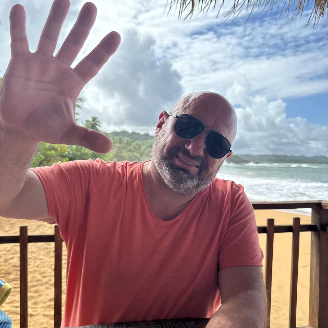 Când își deschide Cătălin Scărlătescu restaurantul din Zanzibar: „Am cumpărat localul. Încă nu e gata”. E asociat cu Cătălin Cazacu