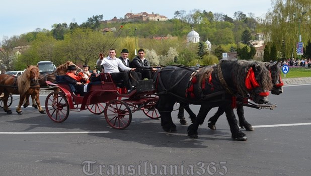 Junii Brașovului 2018. Peste 30.000 de oameni, la cea mai așteptată paradă din Duminica Tomii / FOTO&VIDEO