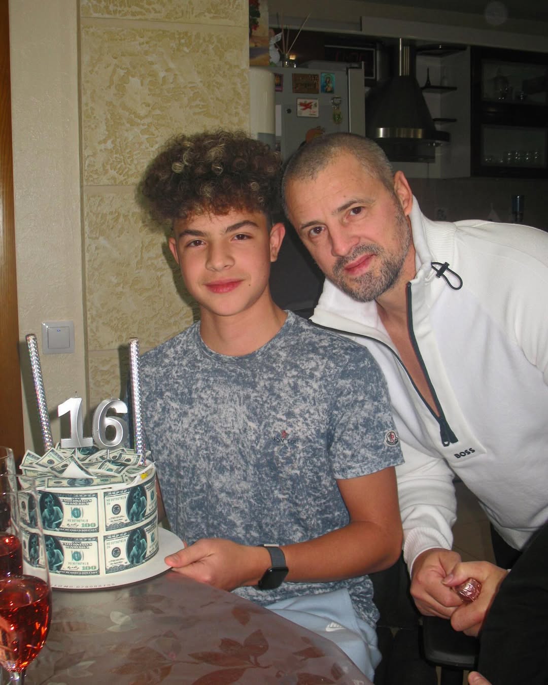 Cleopatra Stratan, dezvăluiri despre fratele ei. Cum arată Cezar la 16 ani și ce planuri are artista cu „Ghiță”, celebra ei melodie | EXCLUSIV