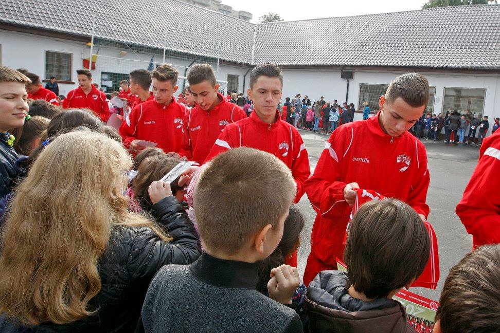 ORA DE DINAMO, la Școala Nr. 124. Directorul sportiv Ionel Dănciulescu s-a simțit ca-n prima zi de cursuri / VIDEO