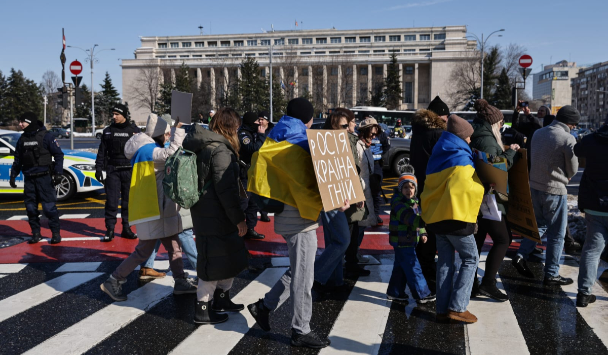 Patru ani de război în Ucraina, comemorați la București printr-o manifestație pașnică: „Pacea nu a venit”