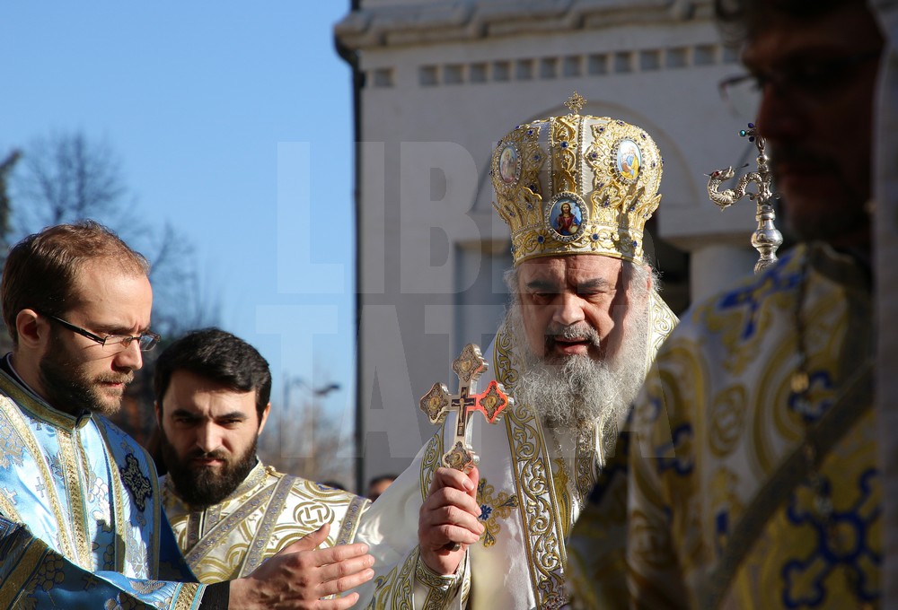 UPDATE. Patriarhul Daniel a oficiat, sâmbătă, slujba Agheasmei Mari la Catedrala Patriarhală / GALERIE FOTO