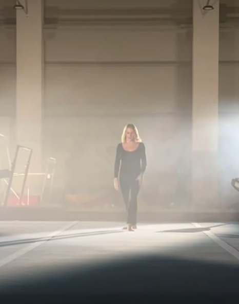 Primele imagini din documentarul despre Nadia Comăneci. Cum a apărut în sala de gimnastică „Zeița de la Montreal”