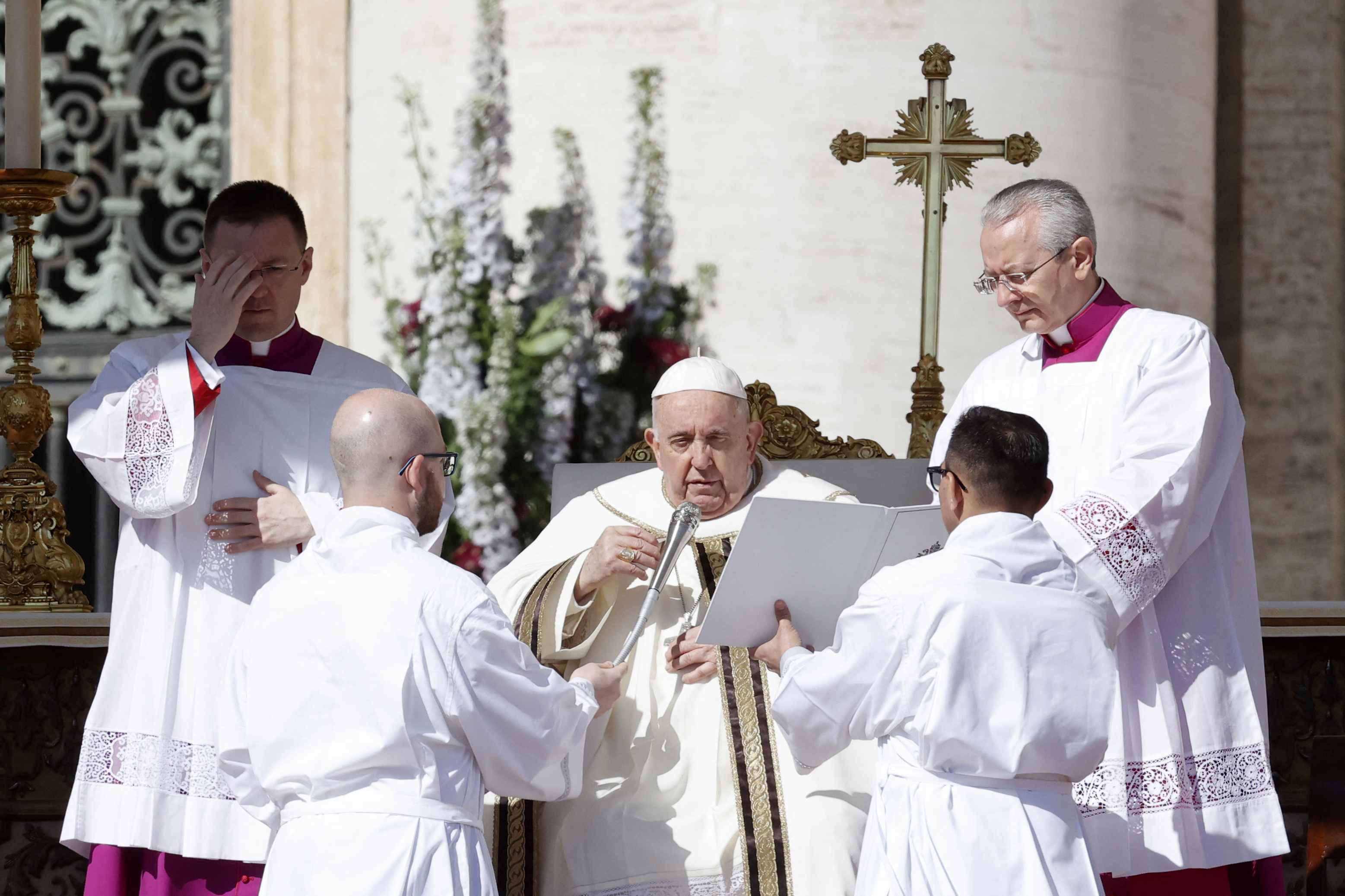 Papa Francisc, în mesajul „Urbi et Orbi”: „Doamne, ajută poporul ucrainean în drumul spre pace”