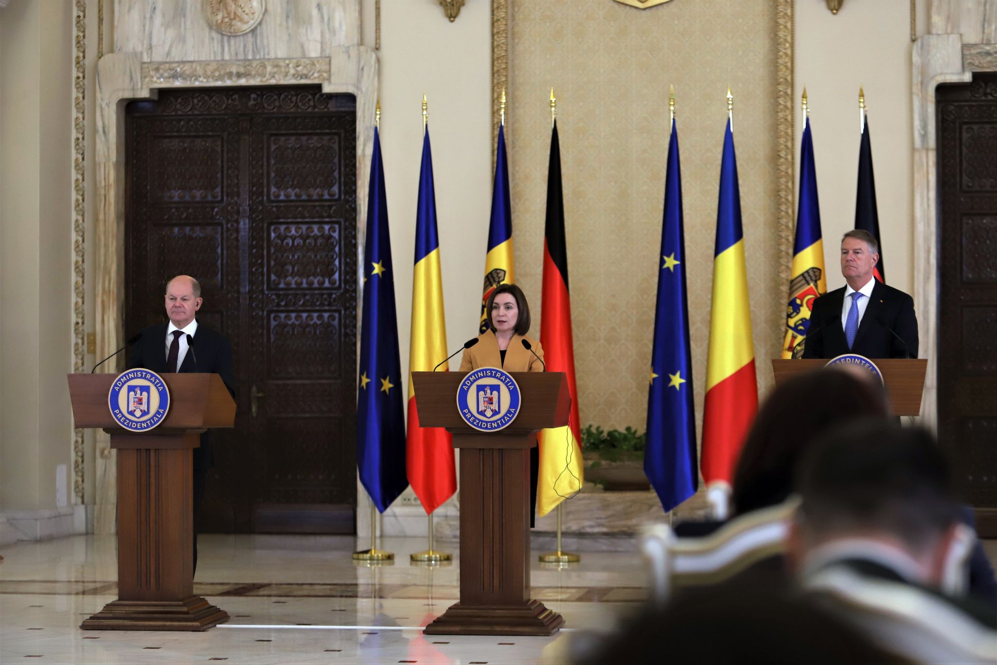 Klaus Iohannis, Maia Sandu și Olaf Scholz, întrevedere la București. Ce au discutat cei trei lideri
