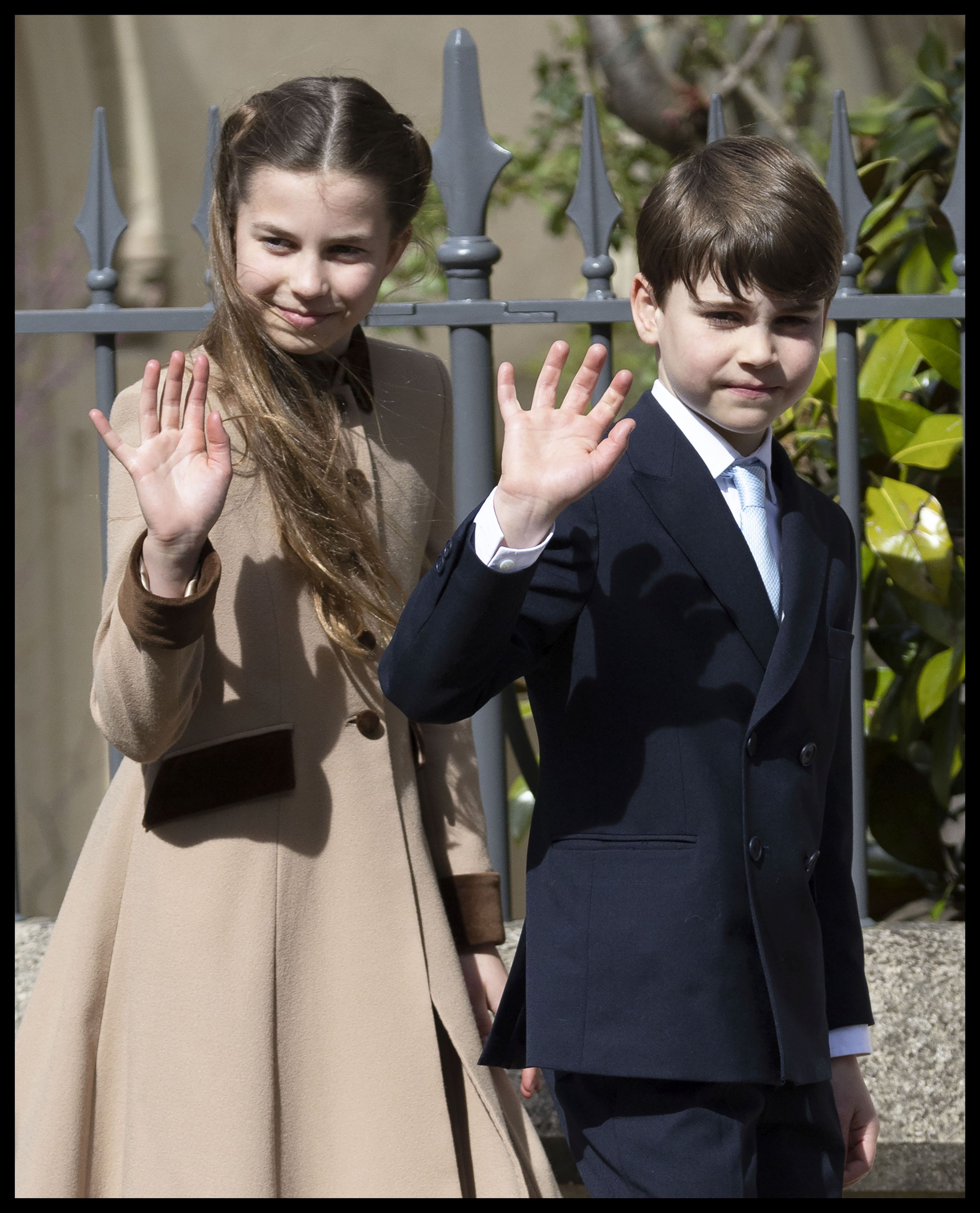 Imagini cu Kate Middleton și prințul William alături de cei trei copii la slujba de Paște. Ce ținută a purtat prințesa de Wales