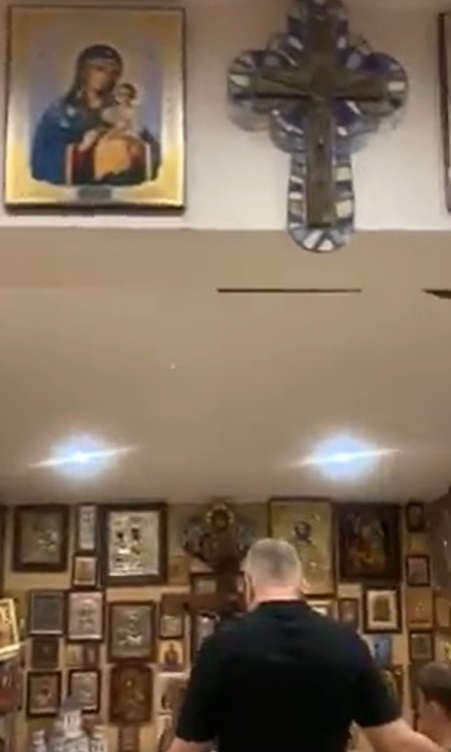 Imagini din casa în care locuiește Gabriela Firea. Unde și-a amenajat locul de rugăciune