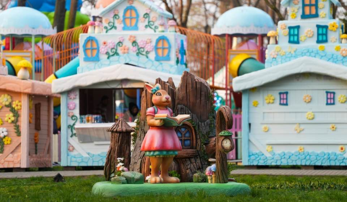 Cum arată Târgul de Paște de la Craiova: primele imagini din Parcul Romanescu. Deschidere, amânată din cauza ploilor