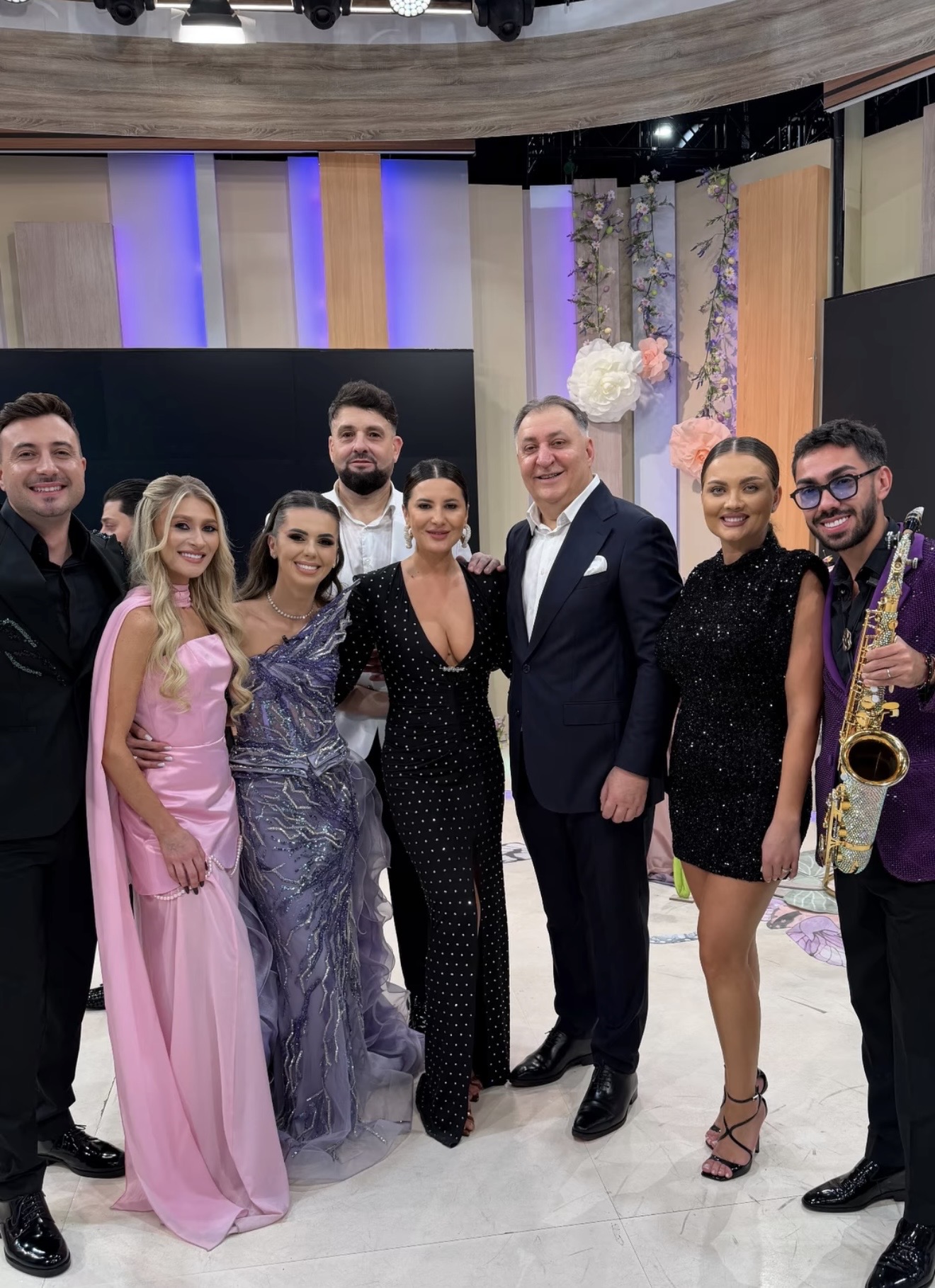 Program TV de Paște 2026 la Antena Stars. Valentin Sanfira și familia Clejanilor, printre numele care apar pe post
