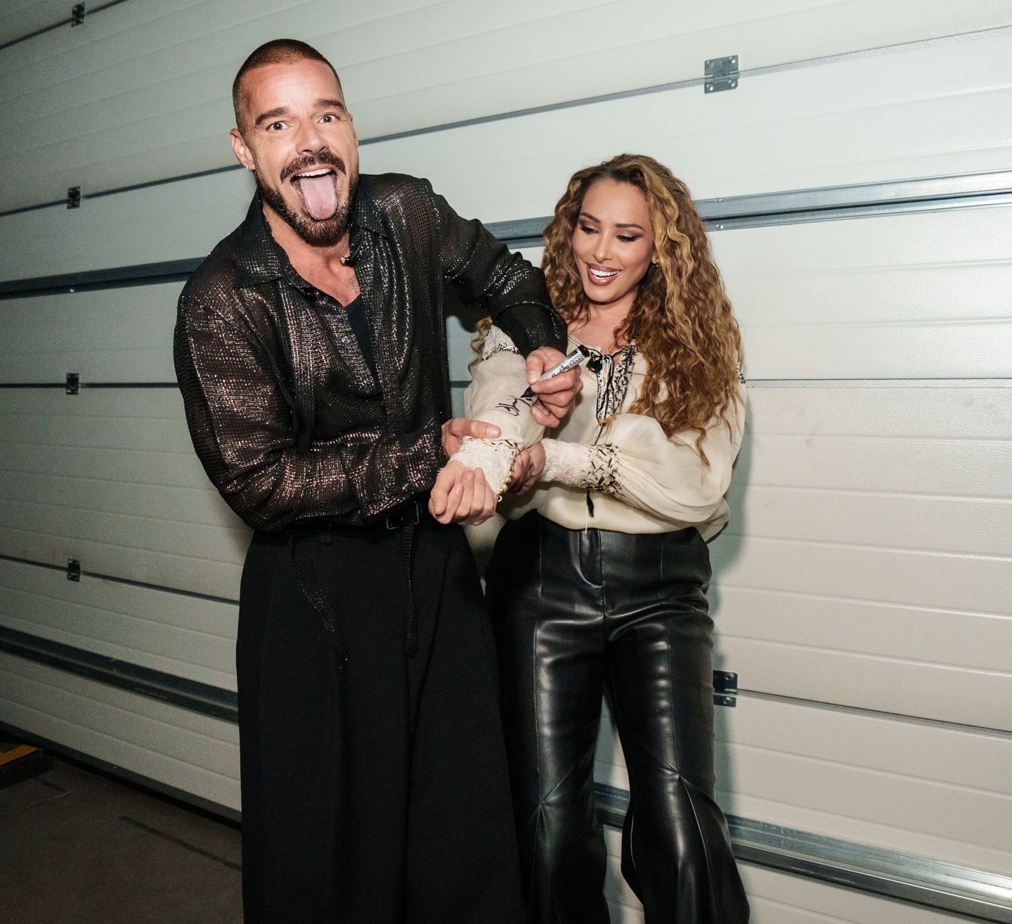 Imagini inedite cu Iulia Vântur și Ricky Martin. Cum au fost surprinși cei doi după concertul artistului din București