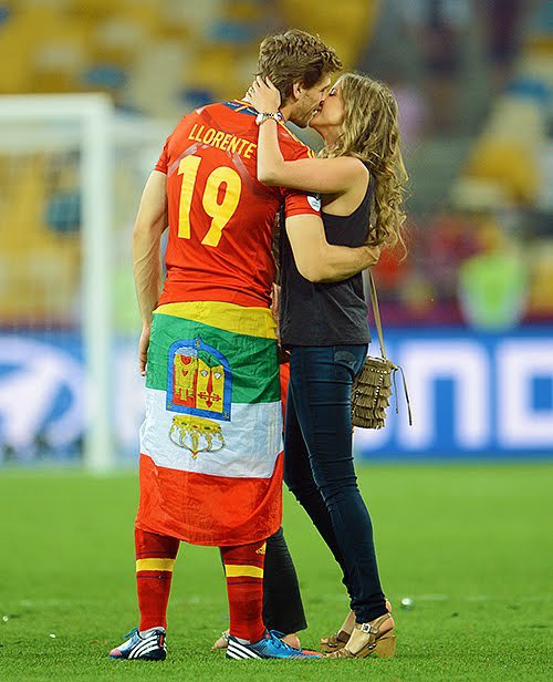 Fete de Ligă! Ele sunt divele din viețile fotbaliștilor de la Juventus și Barcelona / GALERIE FOTO HOT