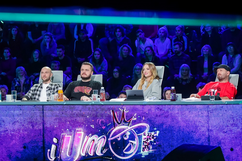 Trupa „The Free Tenors” s-a calificat direct în finala sezonului 14 iUmor. Delia a cântat împreună cu artiștii: „Senzațional! Magnific!“