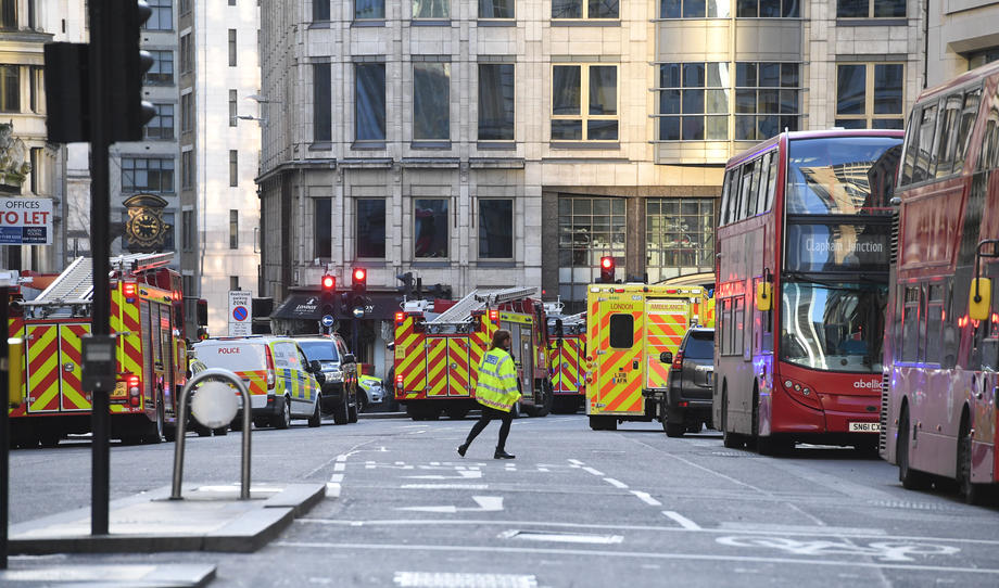 Cine este atacatorul care a înjunghiat mortal doi oameni pe London Bridge. Fusese condamnat pentru terorism