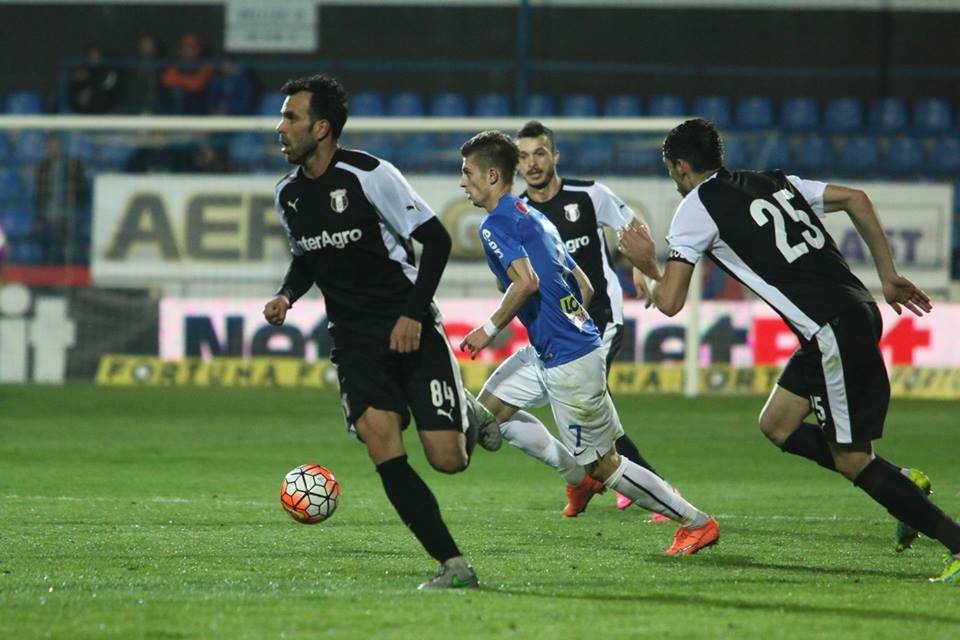 Liga I, play-off, etapa a 6-a: Viitorul - Astra 1-3. Liderul a defilat! Au punctat Boudjemaa, Găman și Alibec, respectiv tânărul Ciobanu. Gazdele, în 10! VIDEO