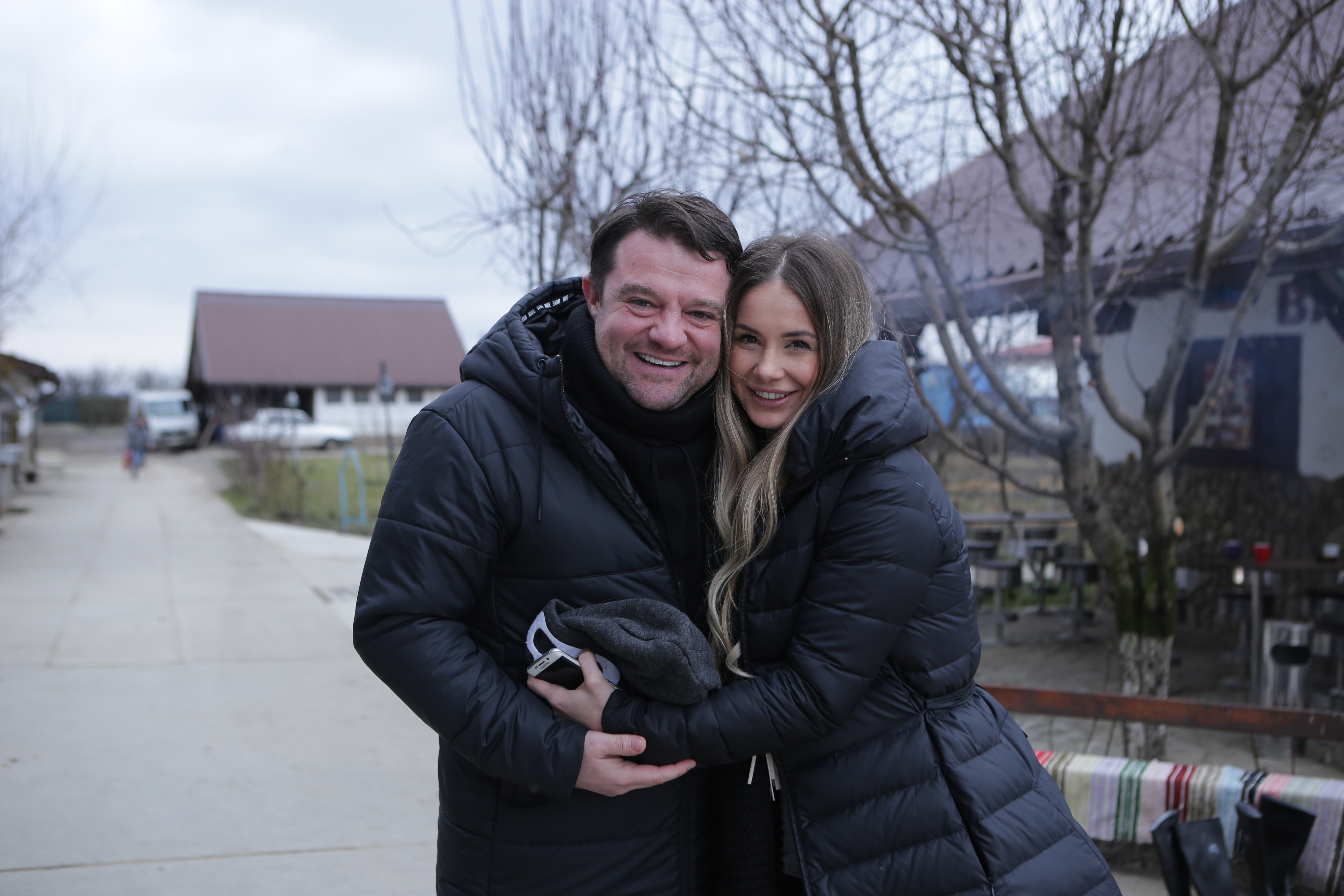 VIDEO EXCLUSIV/ Vedetele autohtone au trecut la munca de jos. Și-au reamintit de lunile petrecute la „Ferma vedetelor”