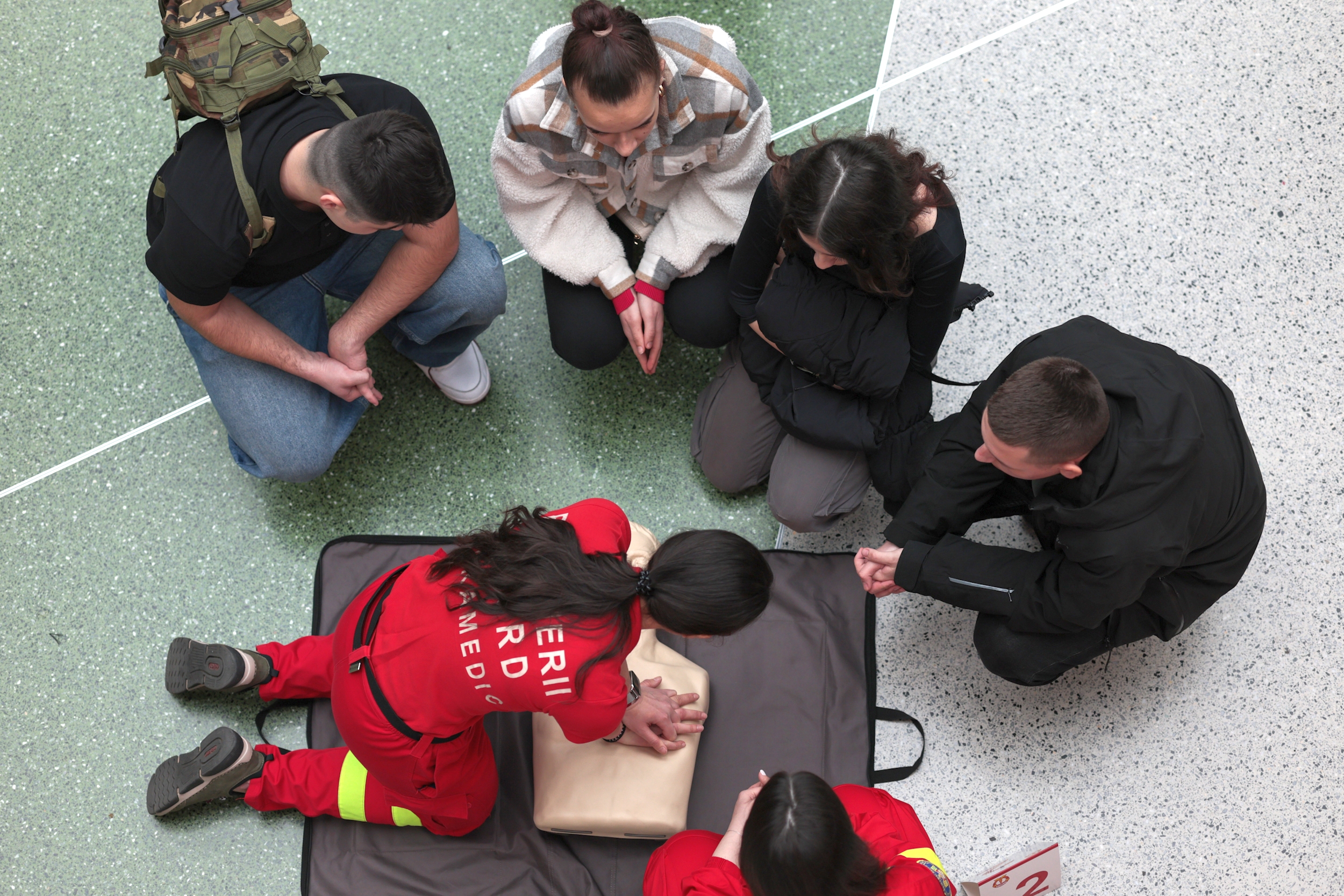 Cum acorzi primul ajutor în cazul unui stop cardio-respirator? Libertatea a participat la Maratonul Resuscitării: „Așa devii un salvator”