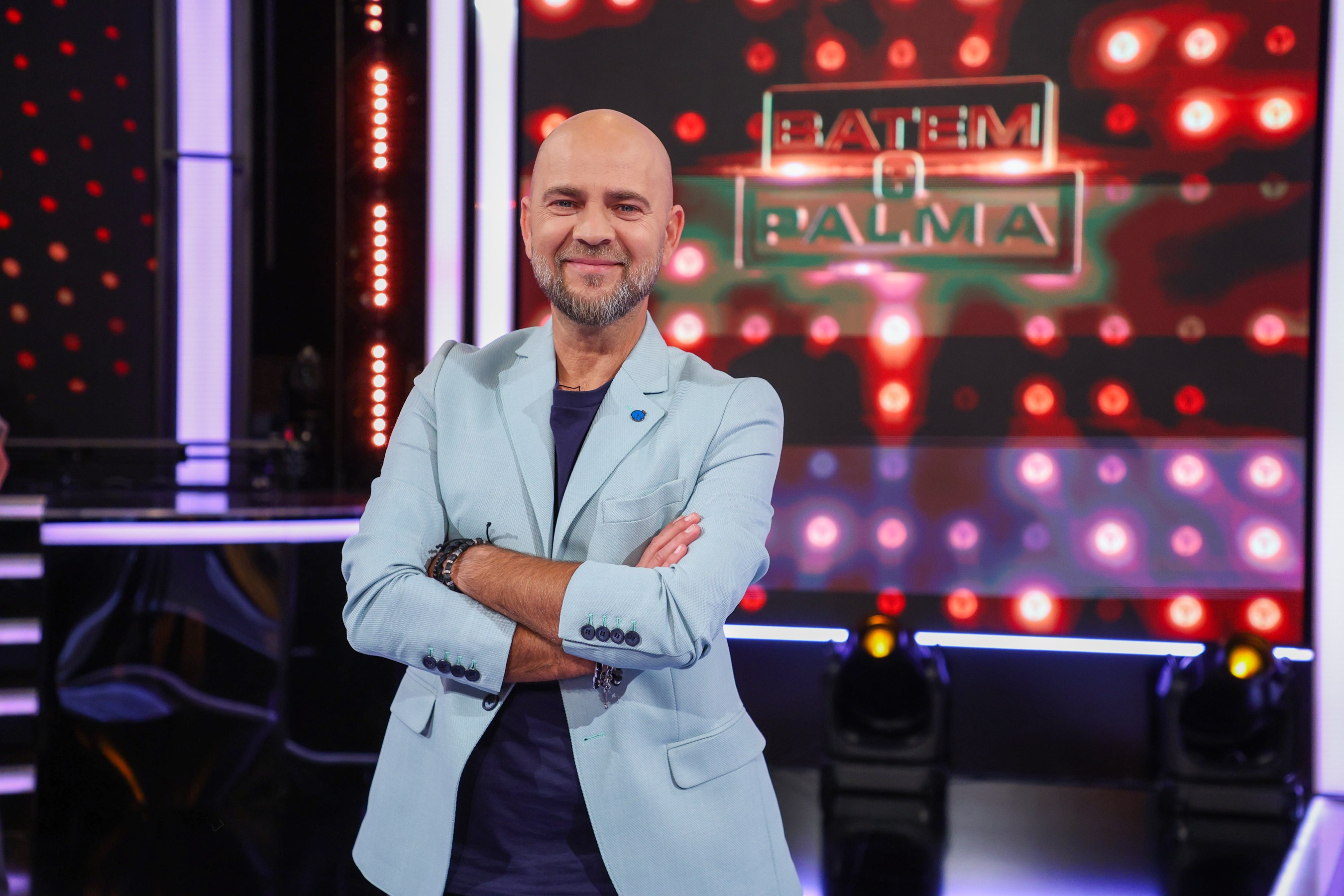 Cosmin Seleși a ajuns de urgență la spital: „Medicii sunt încă rezervați”. PRO TV a oprit filmările emisiunii „Batem palma”
