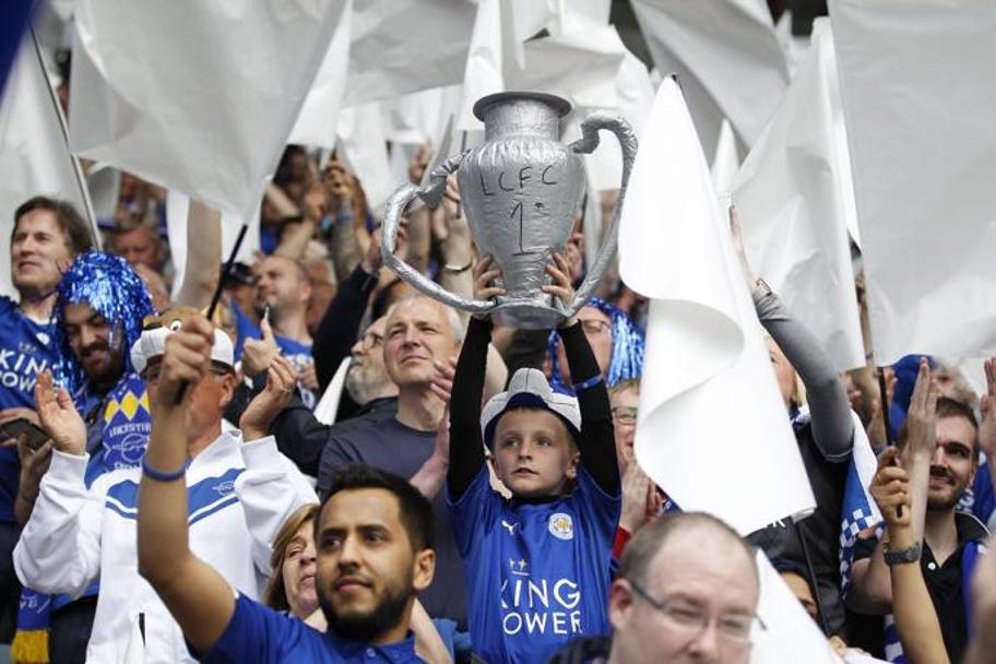 Ce party pe ”King Power Stadium”! Leicester a dat o petrecere pe cinste, la meciul cu Everton. Imagini de colecție / GALERIE FOTO & VIDEO