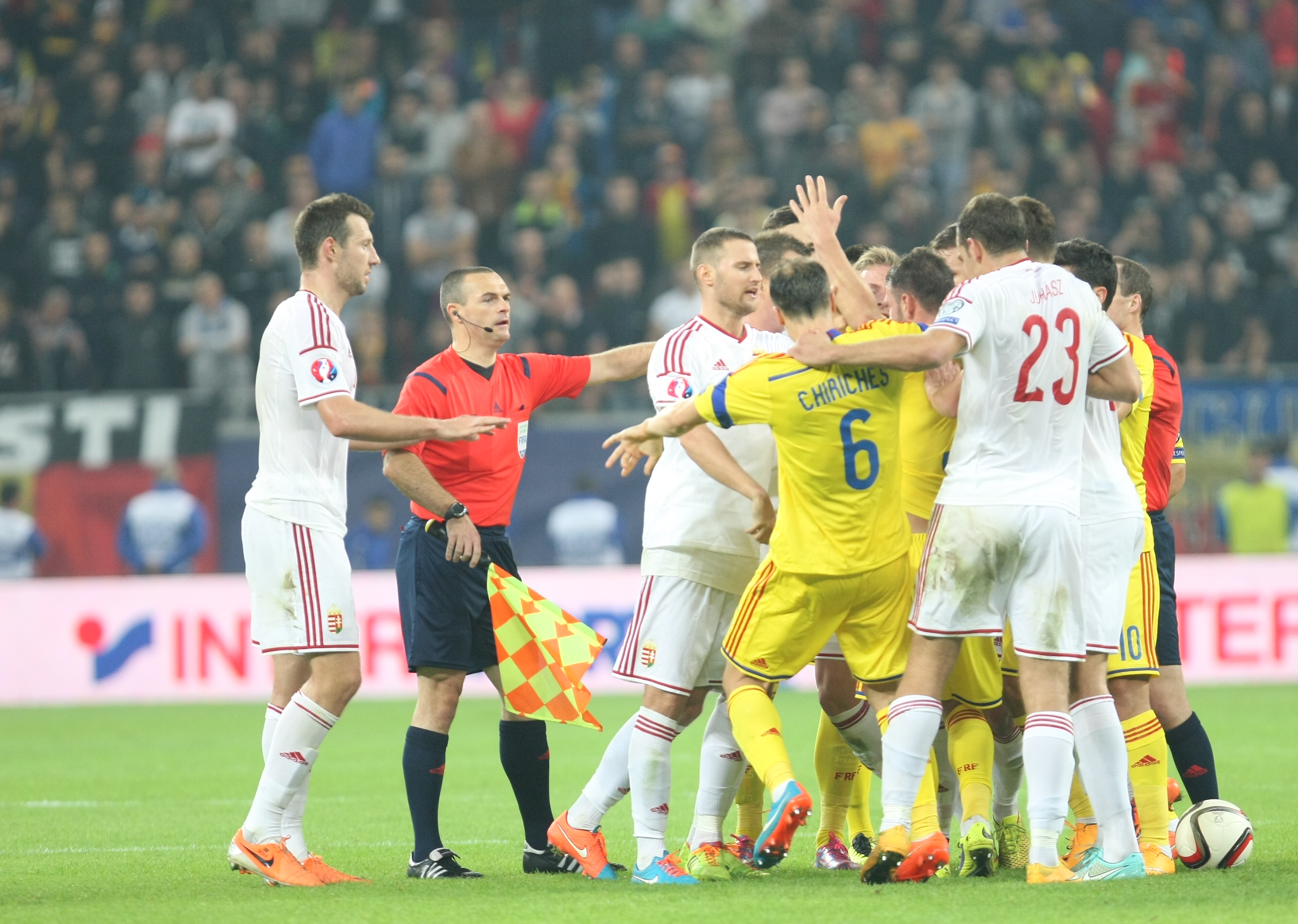 LIVE BLOG / FOTO&VIDEO. MECIUL ANULUI, ROMÂNIA - UNGARIA 1-1