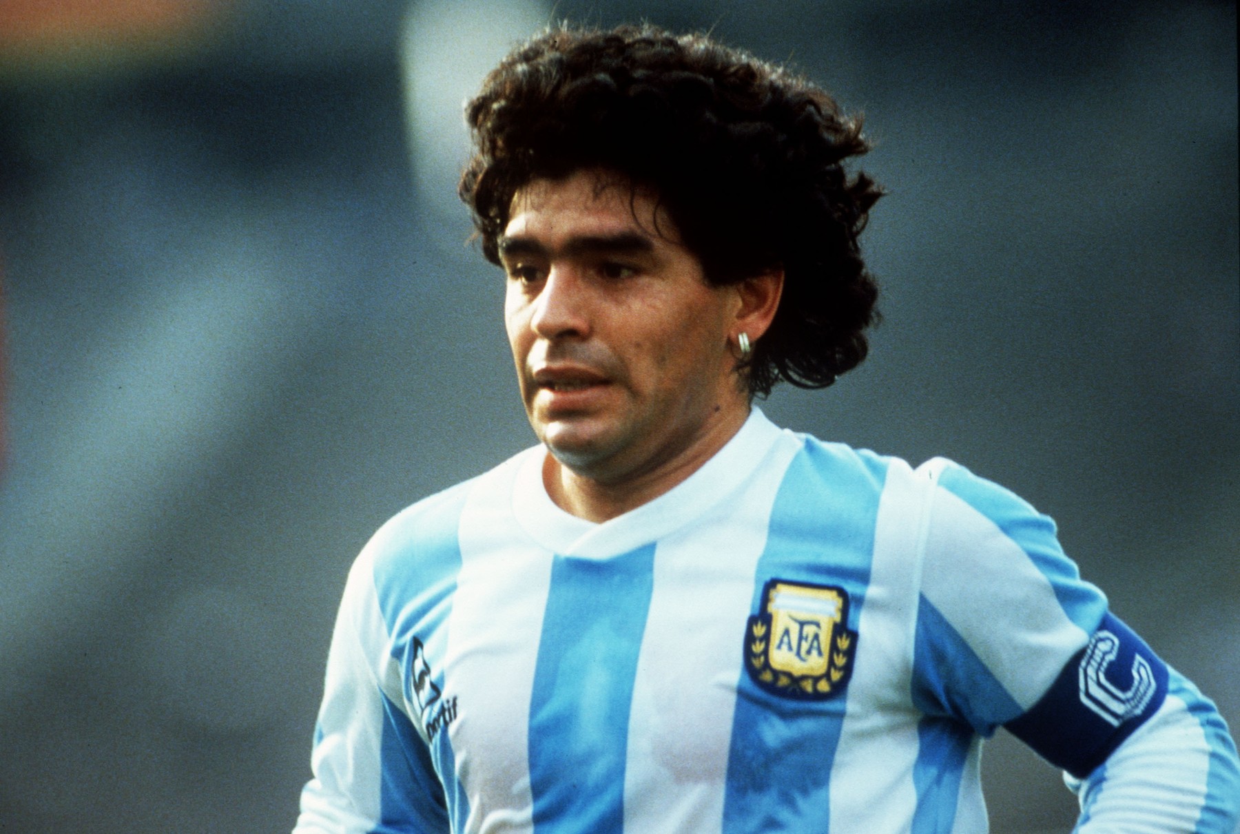 Diego Maradona a murit la 60 de ani. Trei zile de doliu în Argentina