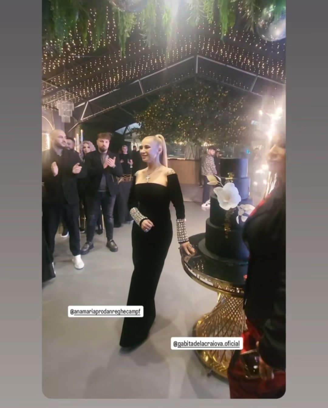 Cum a apărut Anamaria Prodan îmbrăcată la petrecerea organizată de ziua ei. Impresara a împlinit 52 de ani. Tortul a fost spectaculos
