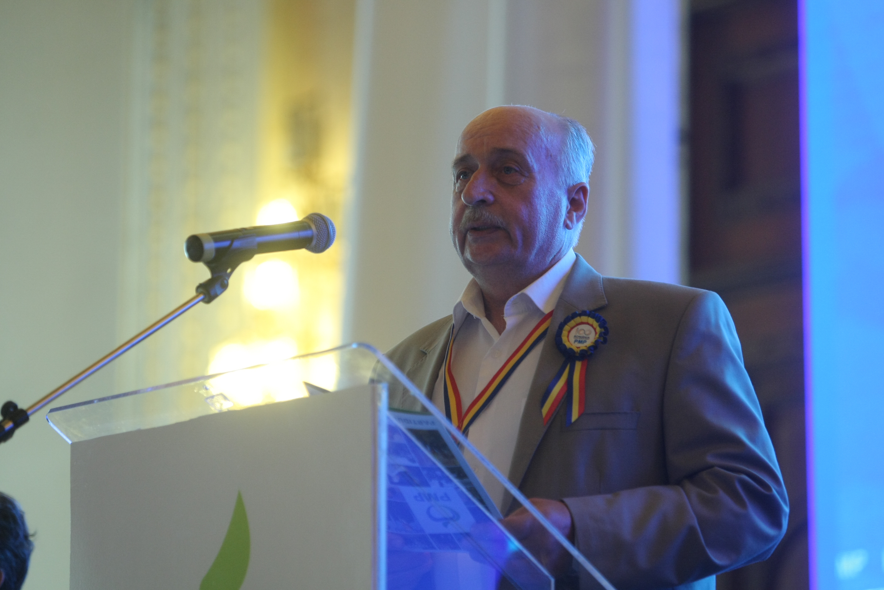 Schimb de replici dur între Turcescu și Băsescu, la Congresul PMP: ”M-aş fi aşteptat să rămâneţi la cârmă”/ ”Un căpitan are și el o licență care expiră” (VIDEO)