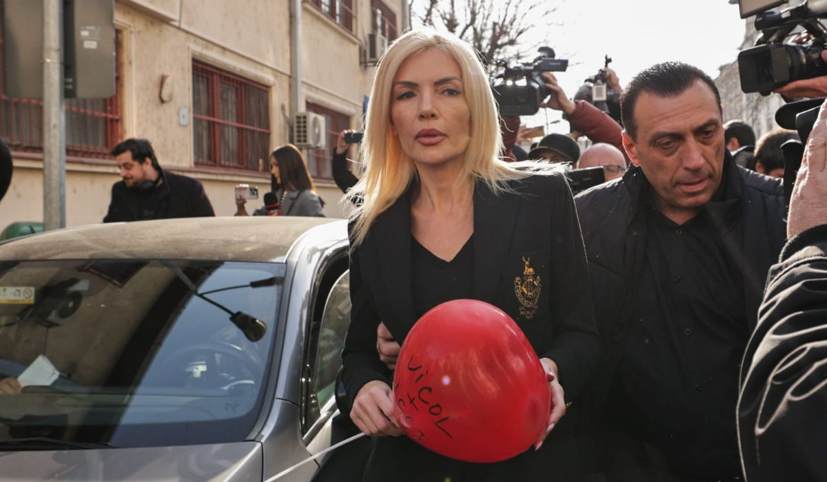 Câți bani de la Nordis au ajuns într-o firmă a lui Ion Țiriac. Unde s-a plimbat Laura Vicol cu avioanele private ale miliardarului