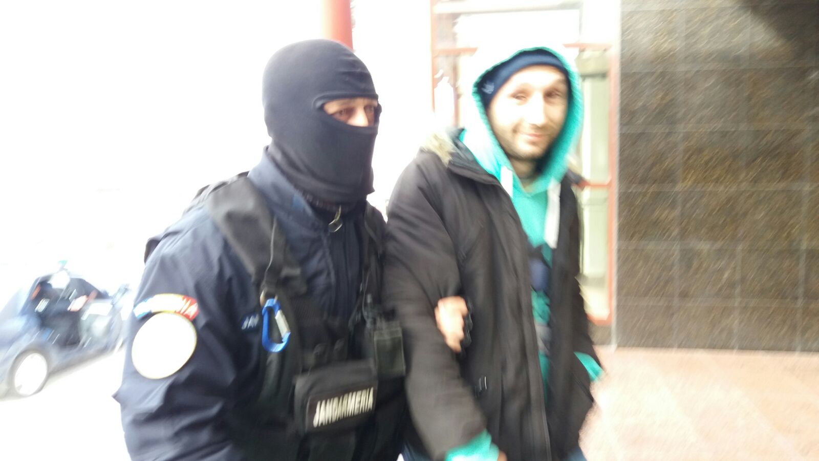 BOMBĂ! Cheloo de la Paraziţii, adus la audieri pentru trafic de droguri!