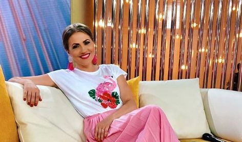 Mirela Vaida a rămas fără pagina de Facebook. "Îmi cer scuze dacă am ofensat pe cineva cu poza nud"