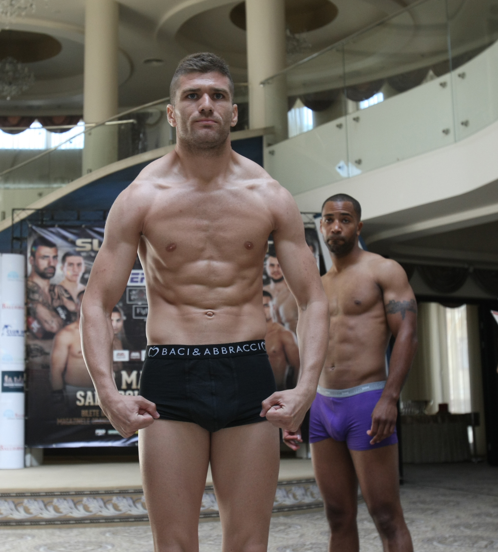 Luptătorii de la Superkombat București au trecut cu bine de proba cântarului oficial / GALERIE FOTO