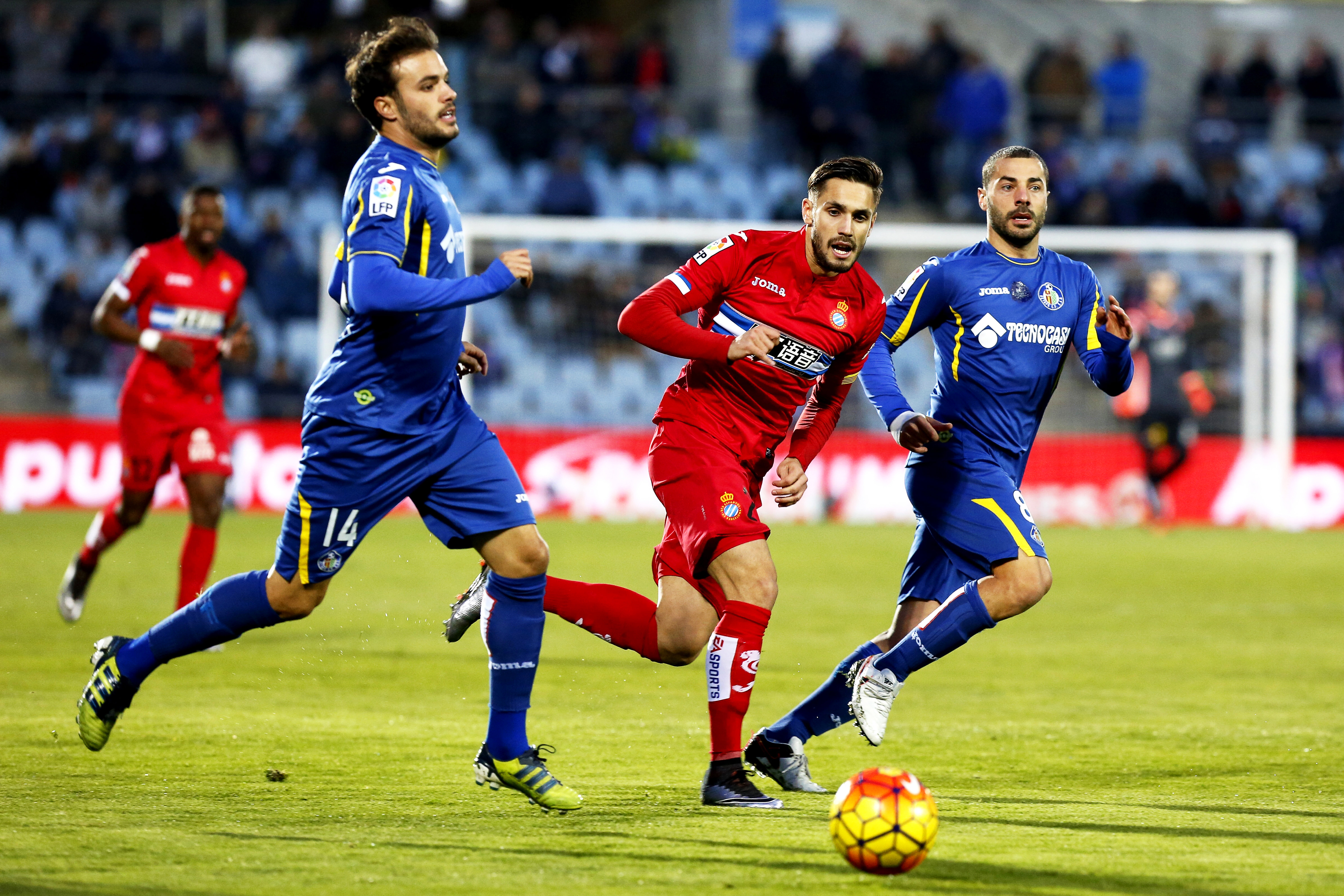 Espanyol, pe mâna unui gigant al jucăriilor. Îi aduce pe Varela și pe Chipciu? Ce se întâmplă cu antrenorul Costel Gâlcă? A pierdut și cu Getafe. Real, altă ploaie de goluri! Barcelona a distrus Bilbao! VIDEO