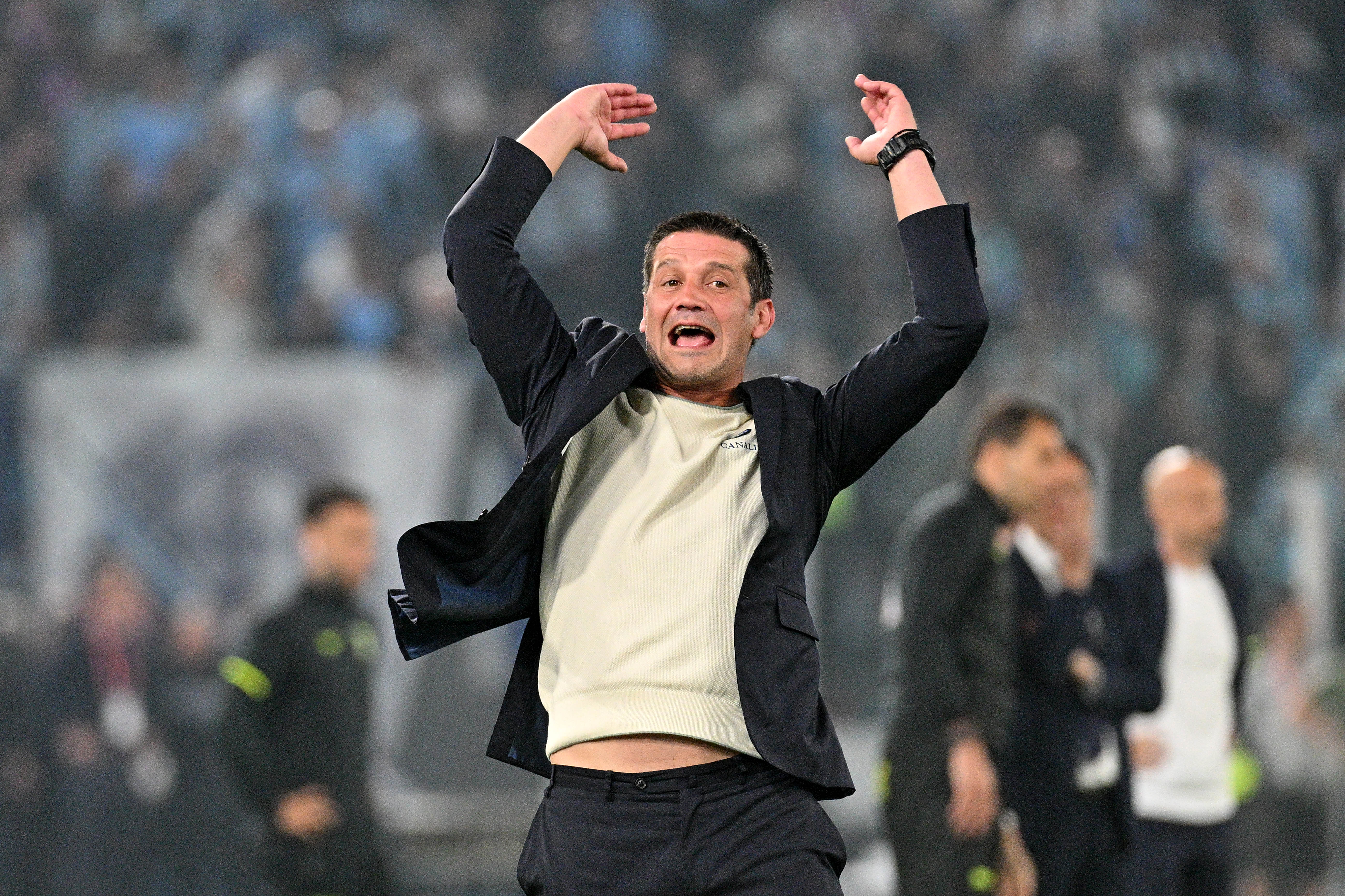 Cristi Chivu, imagine emoționantă după câștigarea Cupei Italiei. Și-a îmbrățișat soția și fiicele chiar pe teren