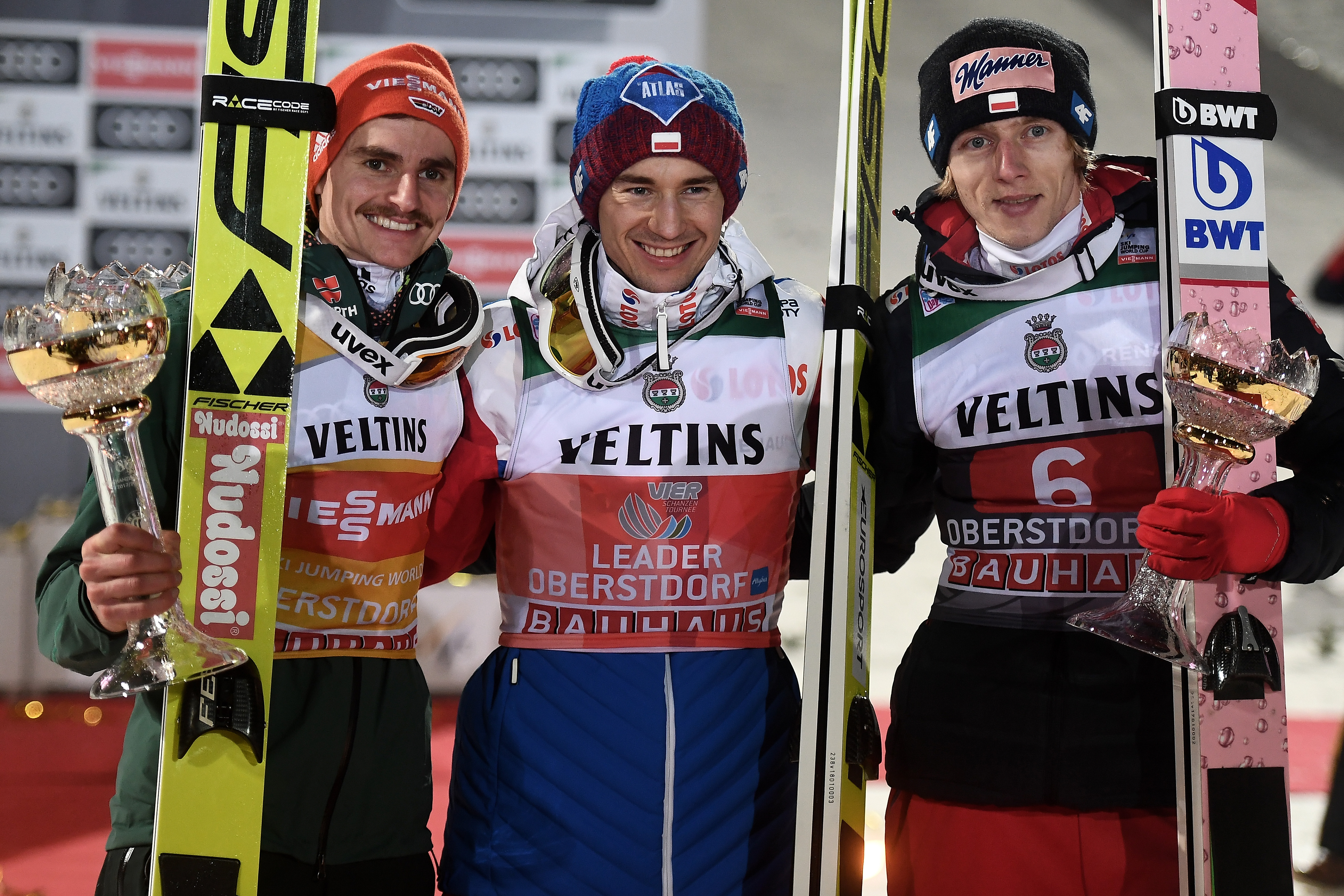 Turneul celor 4 Trambuline 2017/ 2018. Polonezul Kamil Stoch, în istorie! 4 victorii din 4, recordul vechi de 16 ani a fost egalat / FOTO&VIDEO