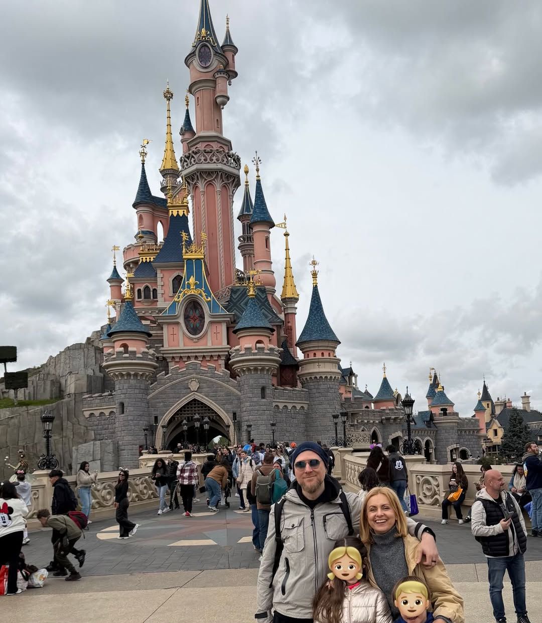 Simona Gherghe, review sincer despre Disneyland Paris: „Am amânat cât s-a putut momentul”. Ce nu i-a plăcut și de ce a plâns