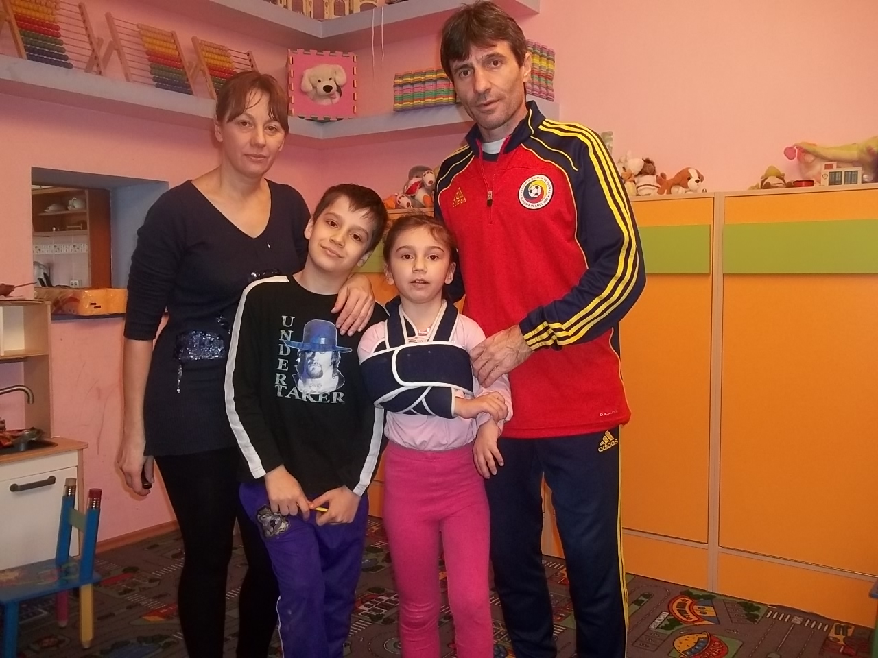 CHINUL familiei Rotariu, fără sfârşit! Kassandra va fi operată a 37-a oară