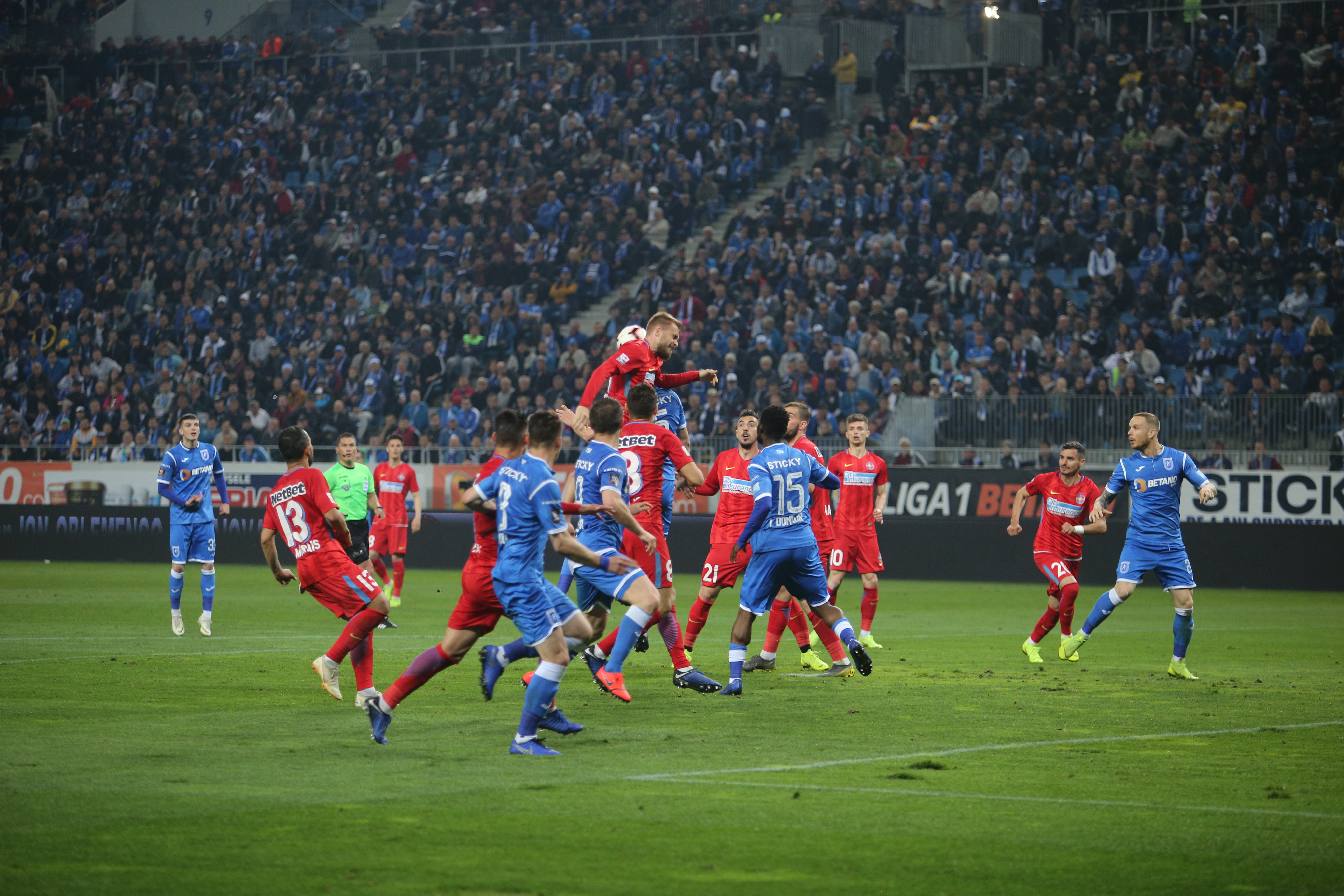 VIDEO | CSU Craiova - FCSB 0-2. Oltenii n-au ”ucis” campionatul! Incidente pe tunel