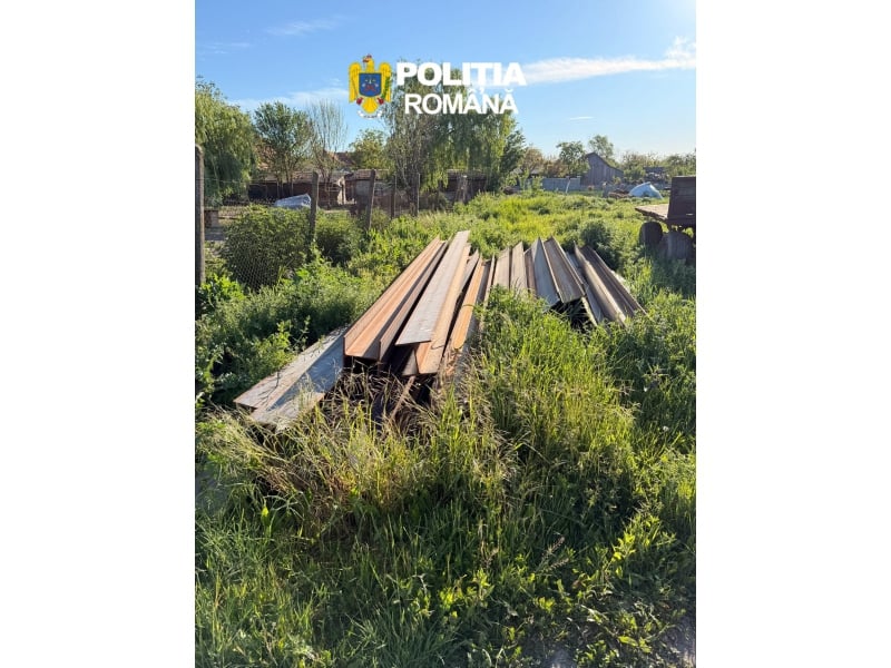 Spaniolii care modernizează calea ferată între Lugoj și Timișoara aduceau ziua șinele de tren, iar noaptea românii le furau