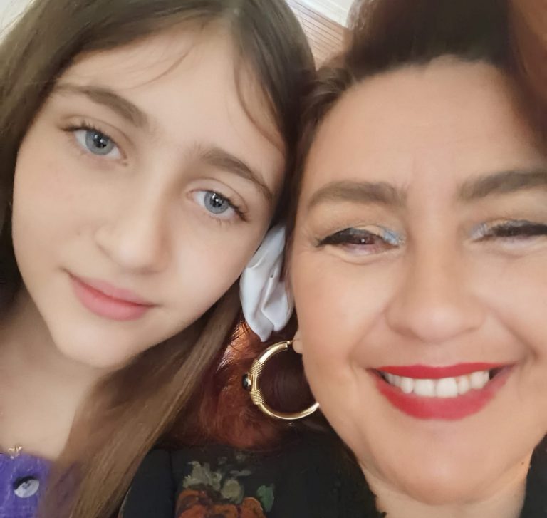 Motivul pentru care Rona Hartner și-a retras fiica de la școală: „O să își dea și Bacalaureatul acasă”