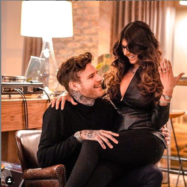 Fosta starletă porno Mia Khalifa s-a logodit. Ce inel scump a primit de la iubit | FOTO