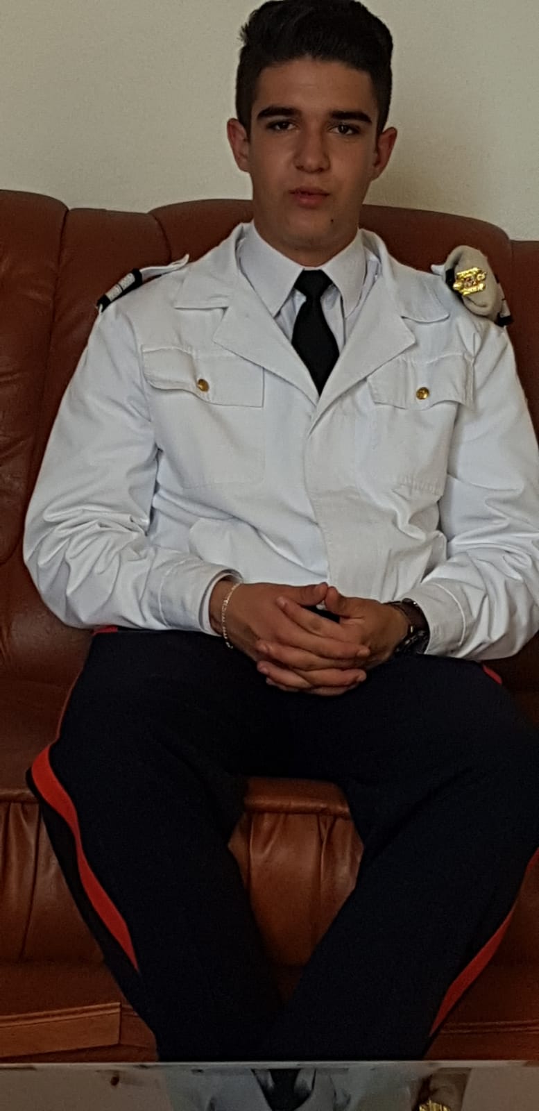 REPORTAJ/ Cornel Victor Barbu, românul admis la Academia Navală a SUA: “Bunica așa mi-a spus: cu un ochi plâng, dar cu altul sunt fericită"