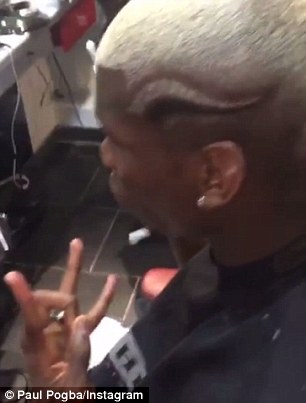 Paul Pogba a plecat în vacanță cu o nouă tunsoare extravagantă. Francezul se distrează în LA / GALERIE FOTO și VIDEO