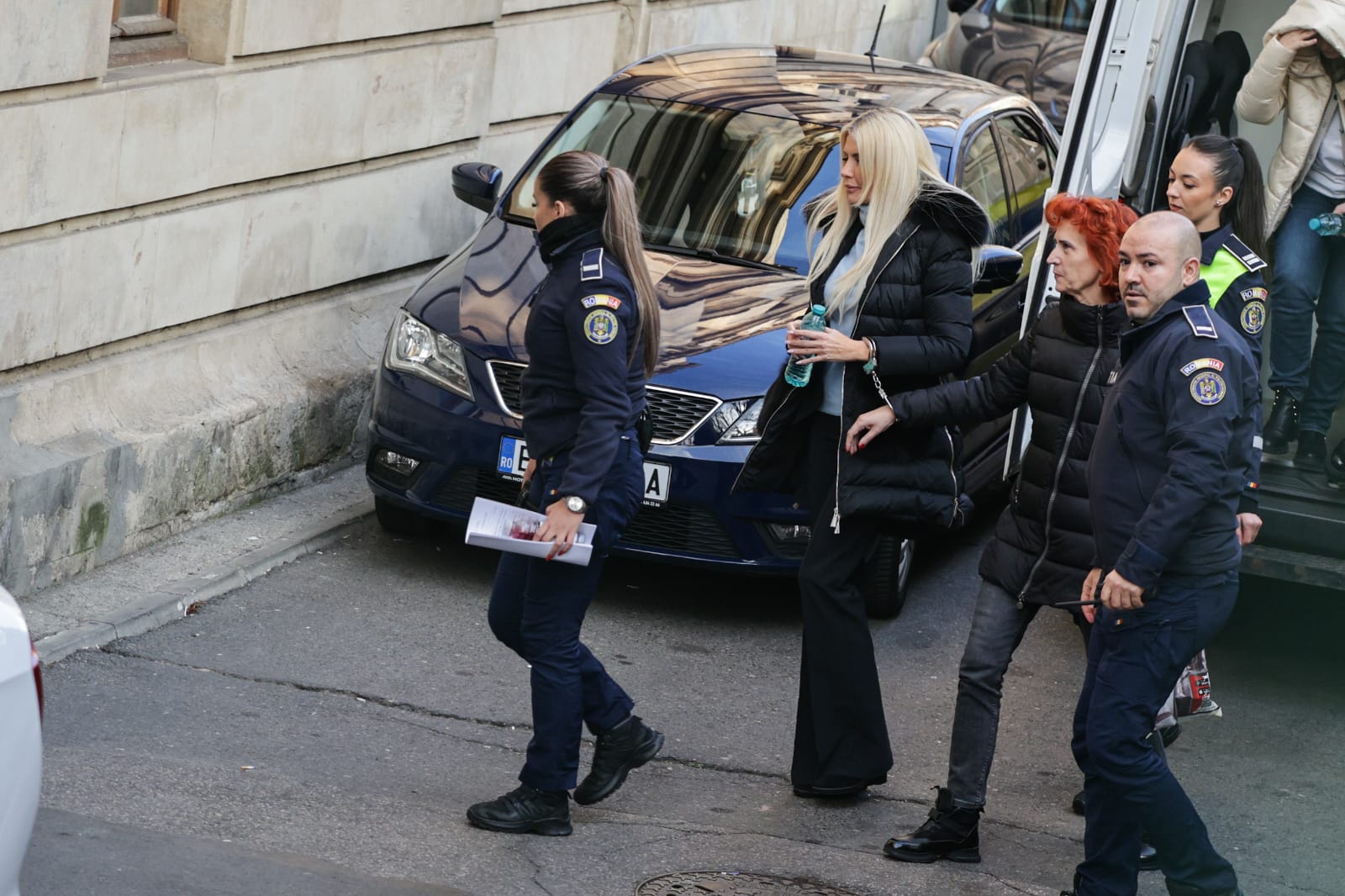 Laura Vicol și soțul Vladimir Ciorbă au plecat de la Curtea de Apel. DIICOT a cerut arestare preventivă, instanța a rămas în pronunțare