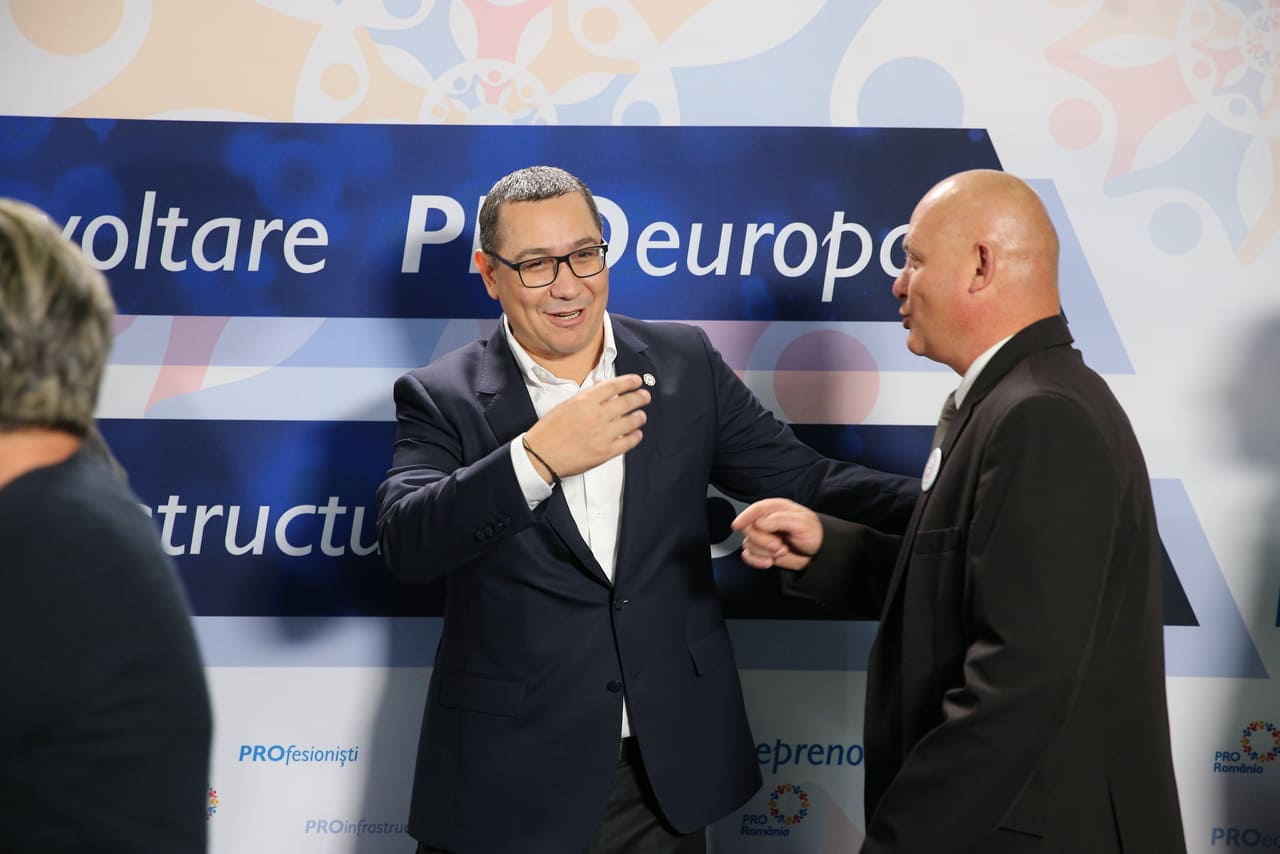 FOTO | Pro România și-a lansat candidaţii la alegerile europarlamentare. Victor Ponta, ironic la adresa lui Dragnea: "Vreau să vă anunţ că nu mă căsătoresc!"