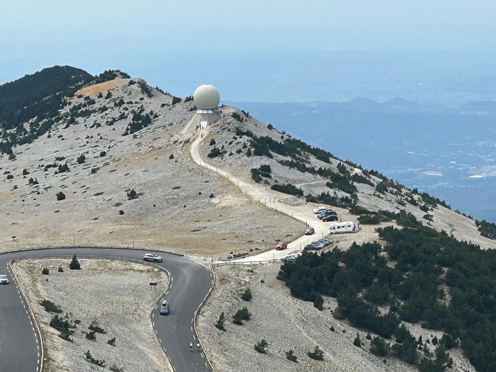 Ziarul L'Équipe cu victoria epică a francezului Valentin Paret-Peintre pe Mont Ventoux nu a apărut pe print. Care este motivul